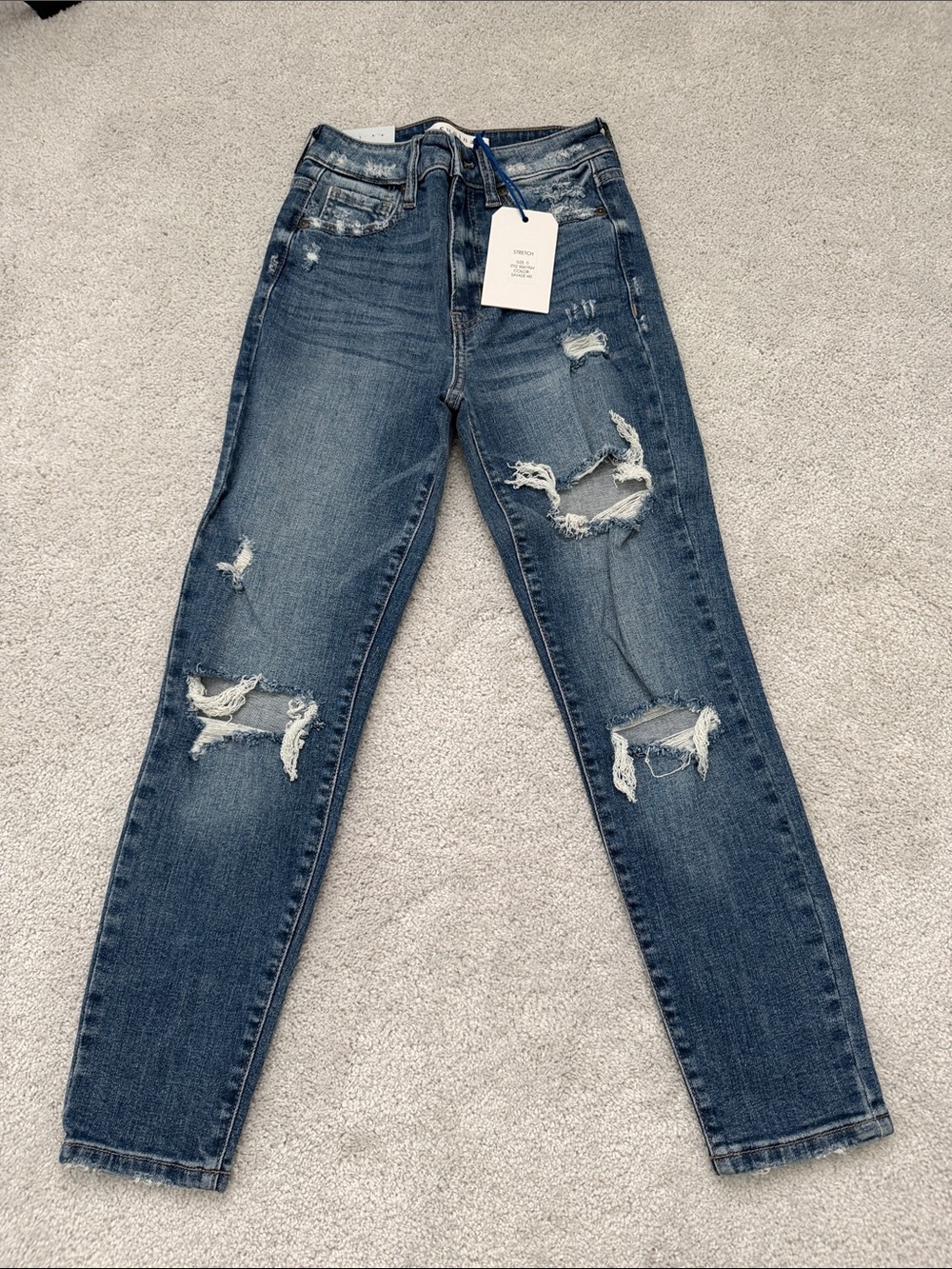 eunina Distressed Skinny Jeans in Dark Blue